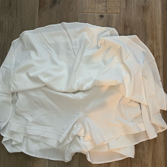 Lululemon Court Rival High Rise Tennis Skirt White Size 10 NWOT - Picture 5 of 6